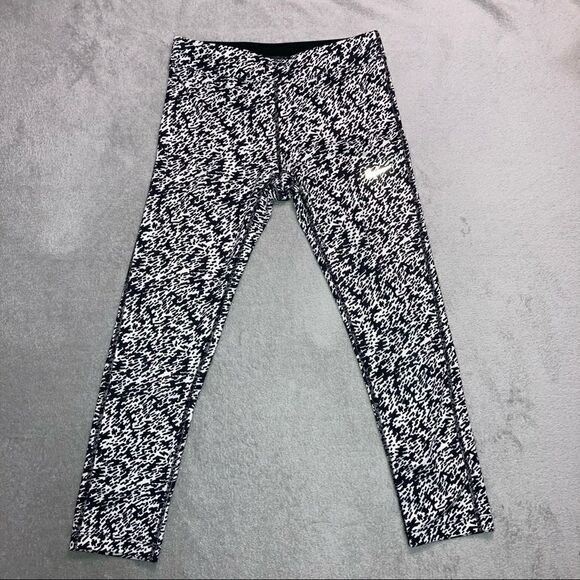 Nike, Pronto ESSENTIAL Printed Running 7/8 Leggings Tight Pants, Women's X-Small - Picture 4 of 15
